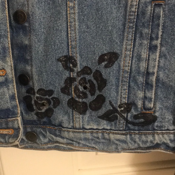 Vintage Jean Jacket with faux fur, Medium - Picture 3 of 7